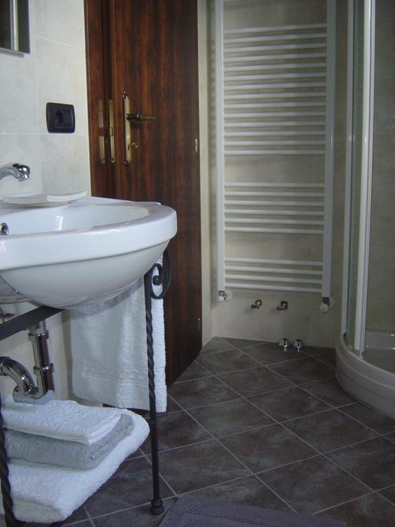 Camporgiano La Collina Dei Franchi B&B 객실 사진